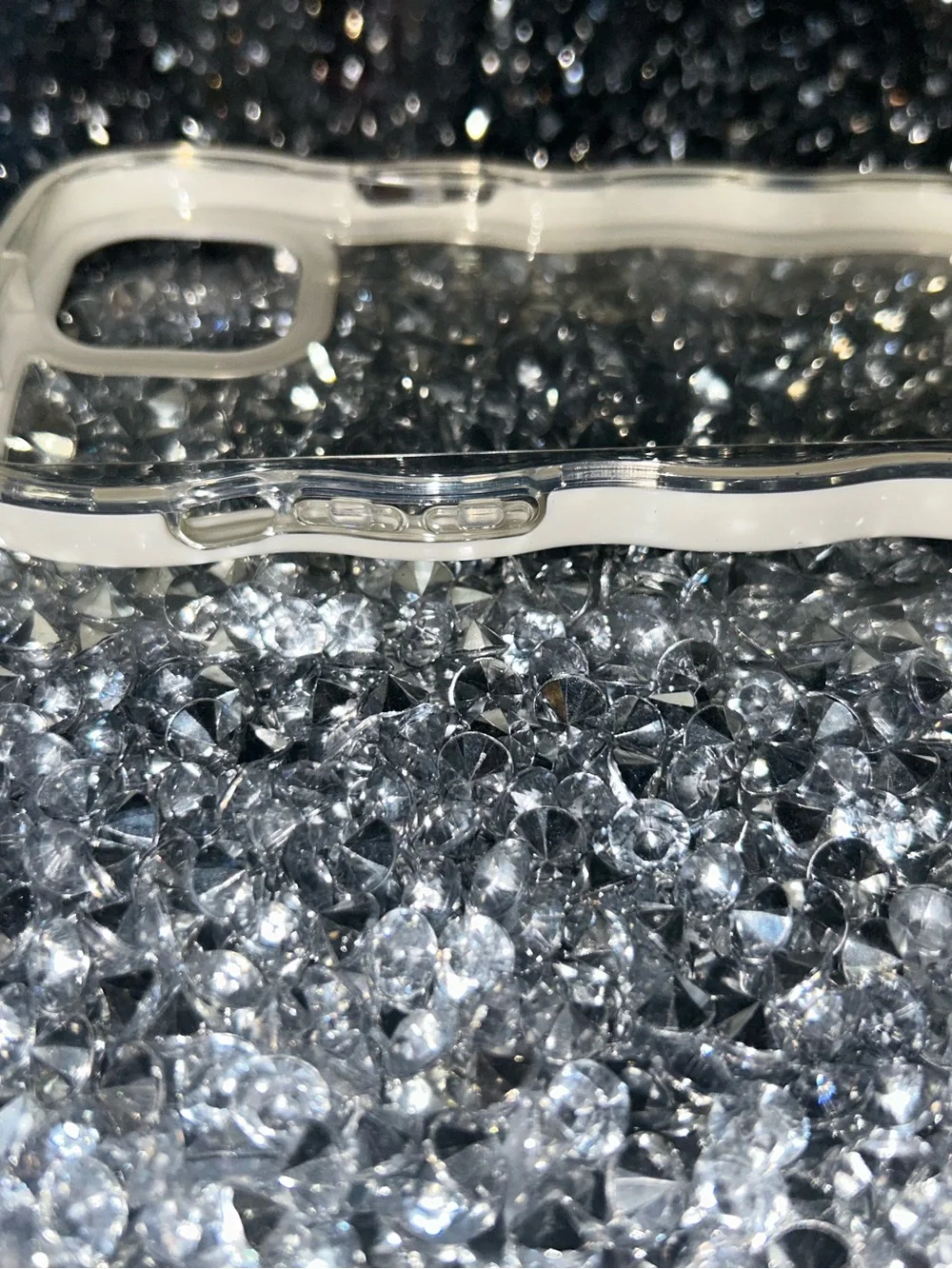 iPhone 15 Clear Glitter Wave Phone Case with White Trim